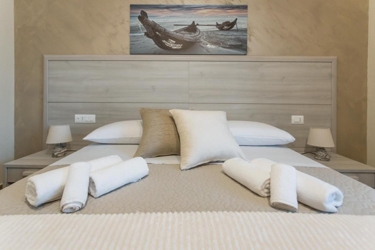 Oasi Perla Del Mare Rooms Aci Castello Exterior photo